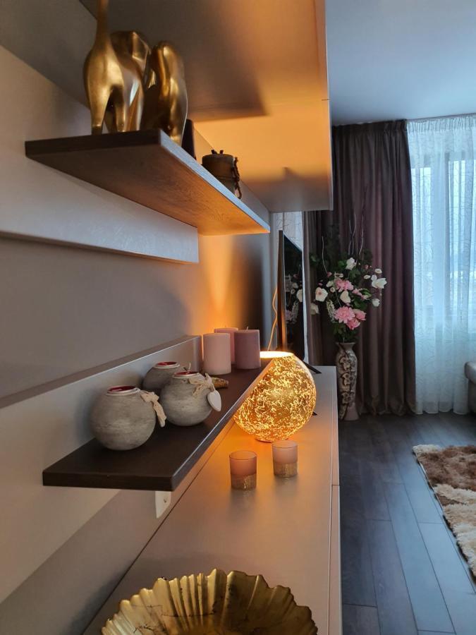 Vip Apartment & Parking Sofia Esterno foto
